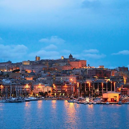 Casa Storica Di Charme Con Vista Mare Nel Cuore Di Cagliari Esterno foto